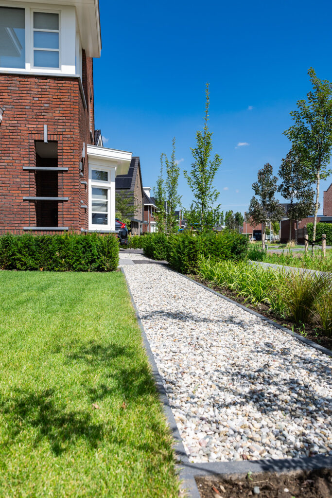Hagen in tuin, De Middelpas